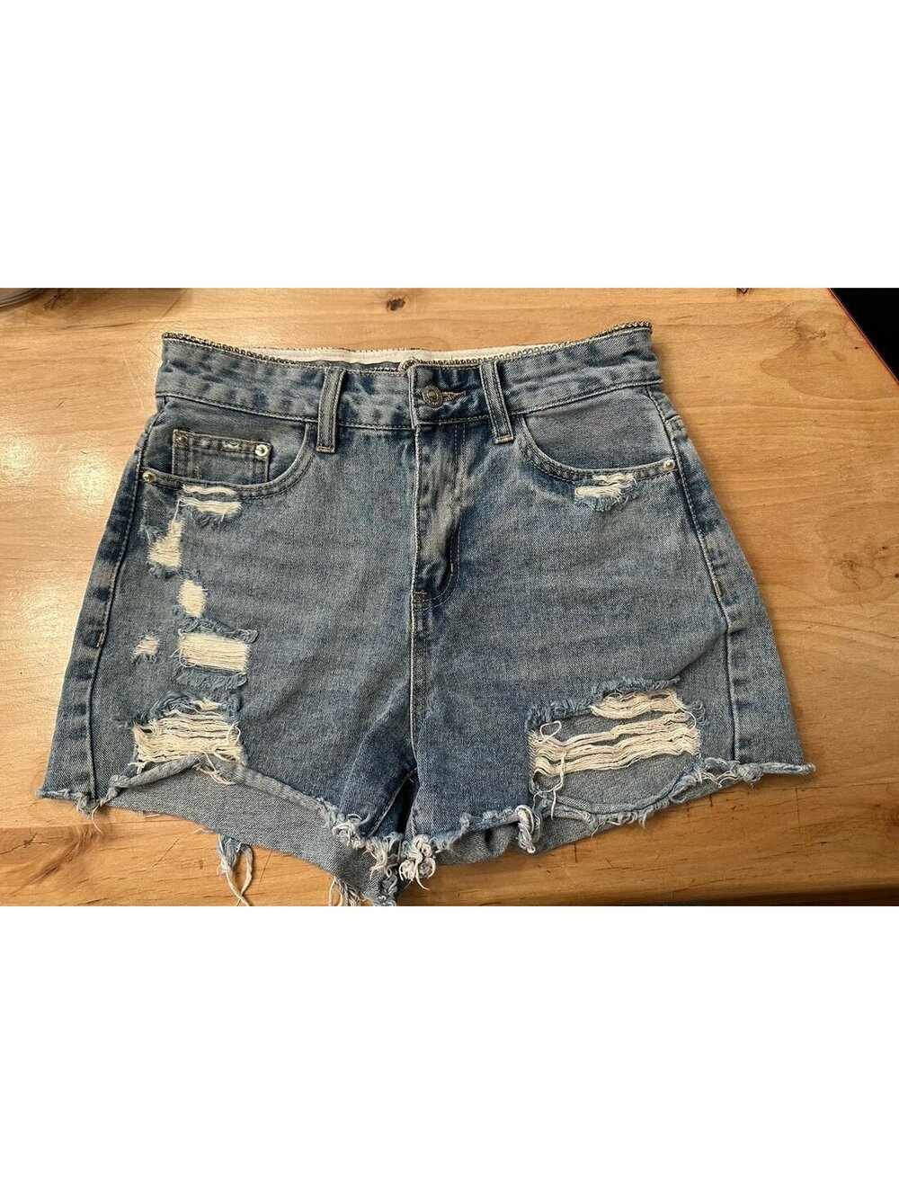Women’s Distressed Denim shorts
